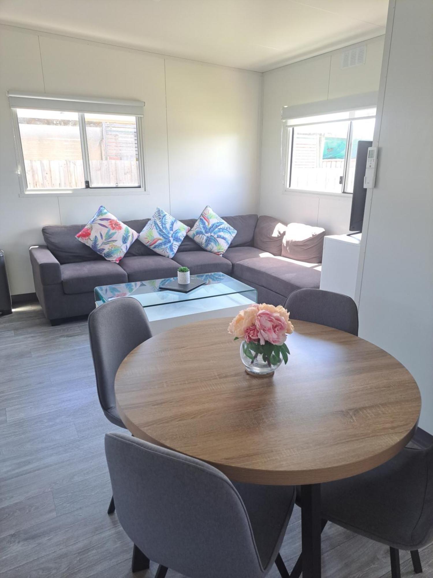 Echo Beach Tourist Park Lakes Entrance Room photo