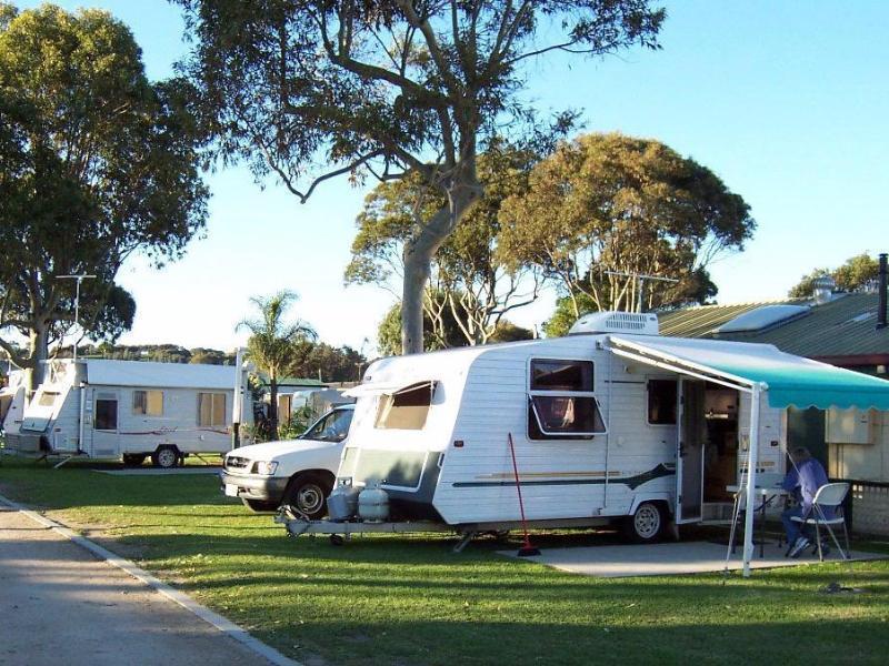 Echo Beach Tourist Park Lakes Entrance Exterior photo