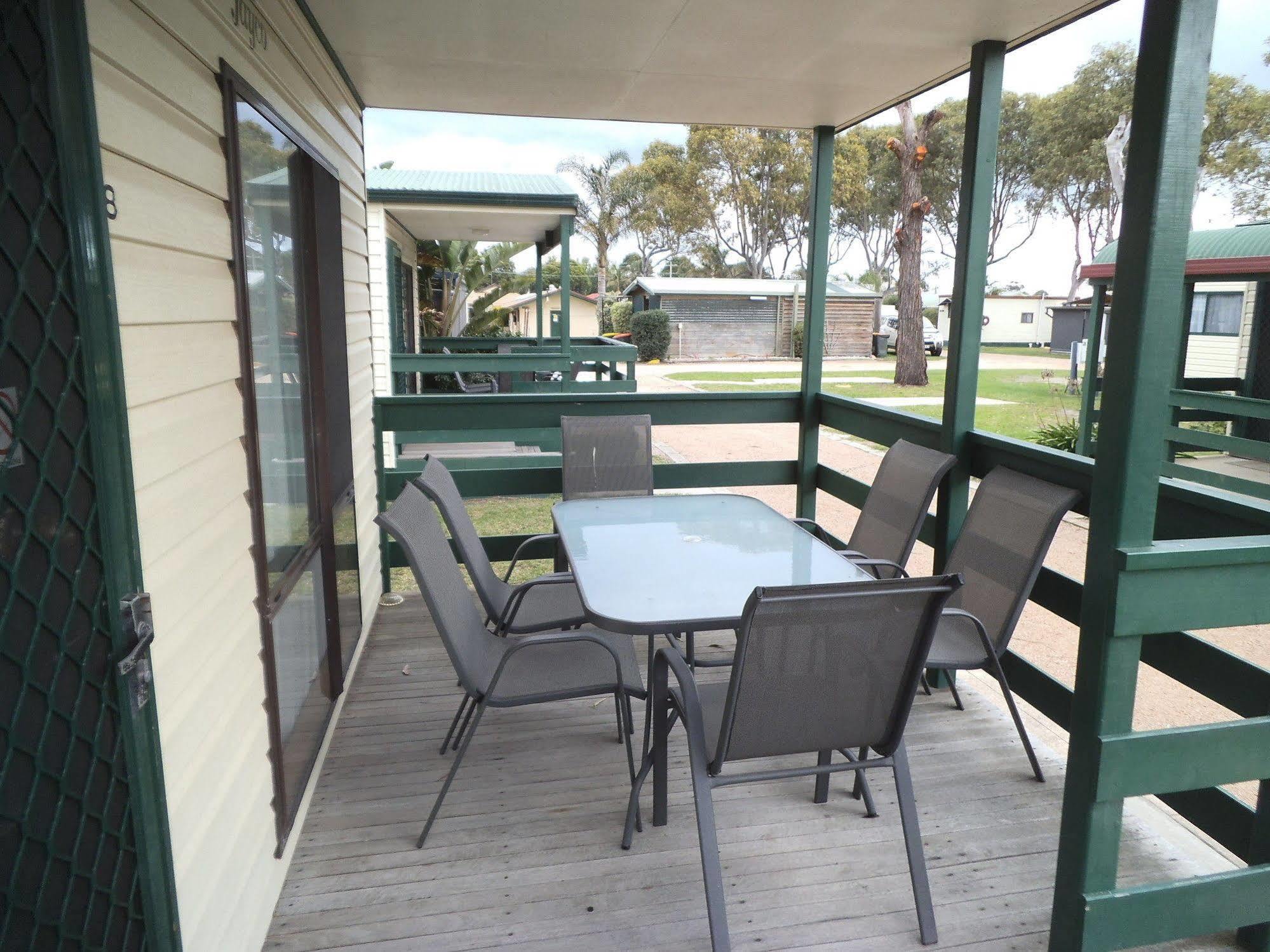 Echo Beach Tourist Park Lakes Entrance Exterior photo