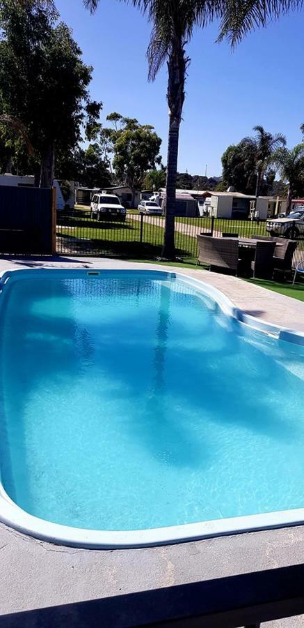Echo Beach Tourist Park Lakes Entrance Exterior photo