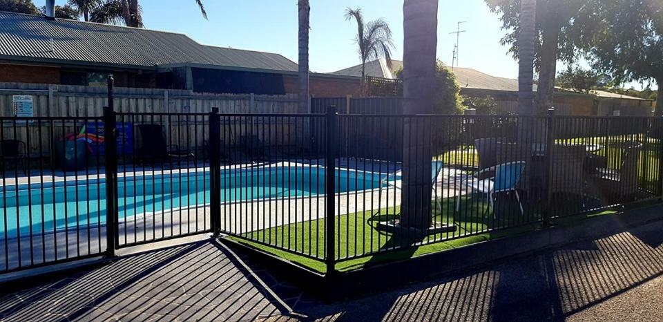 Echo Beach Tourist Park Lakes Entrance Exterior photo